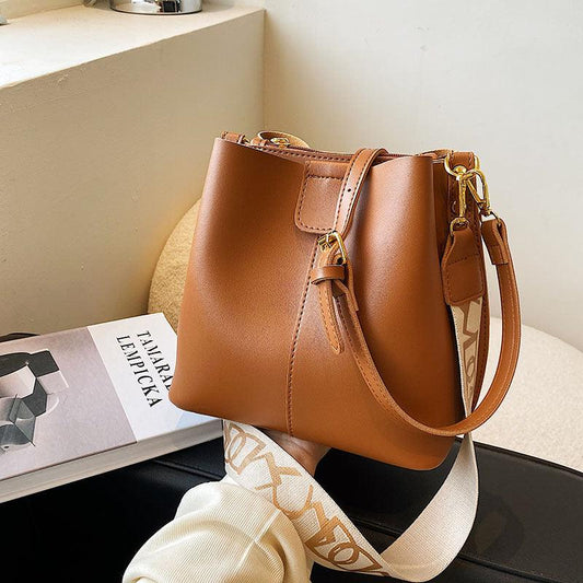 Simple Wide Shoulder Strap Bucket Bag - dfive's store