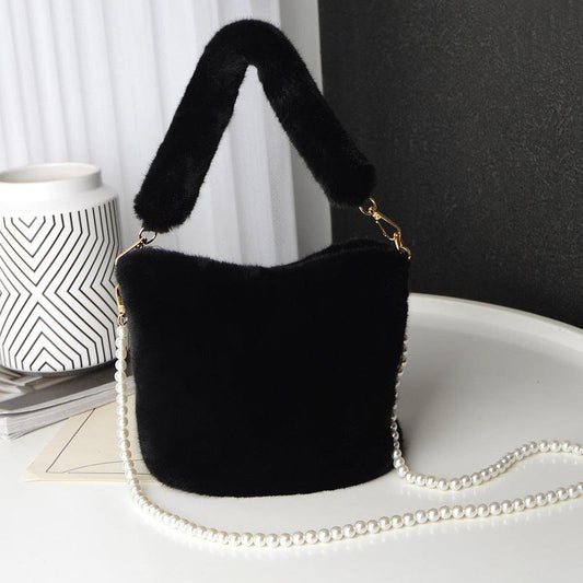 Pearl Chain Winter Checkerboard Plush Bucket Bag - dfive's store